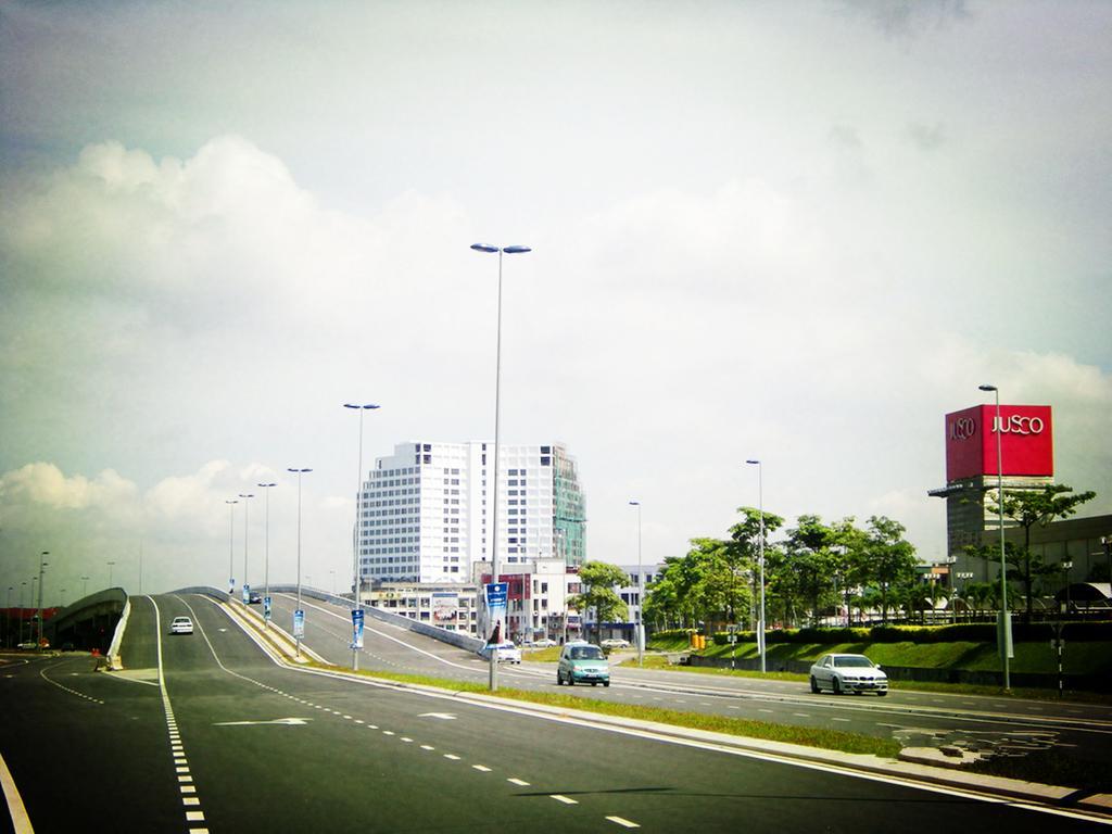 Hotel Time Johor Bahru Buitenkant foto